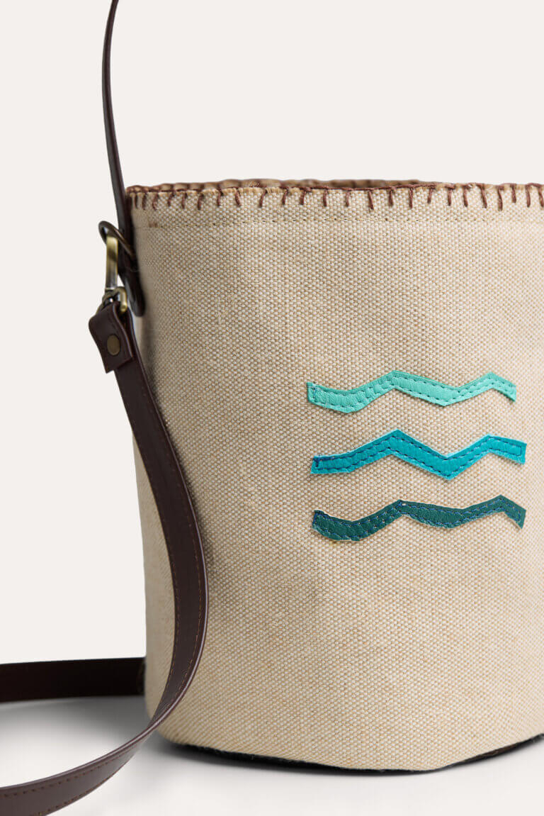 Horizon Bucket Bag in Natural