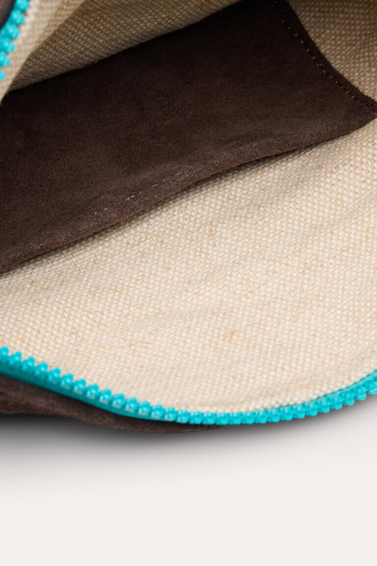 Salty Clutch Bag in Cocoa